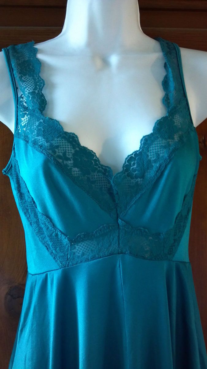 Lady Cameo Nightgown M