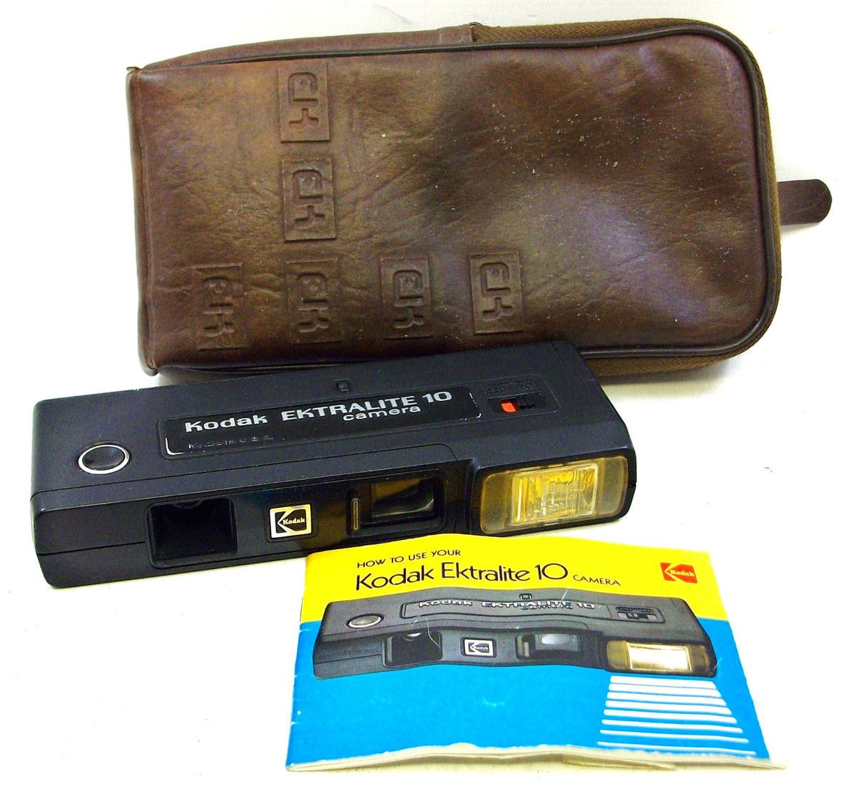 Vintage Kodak Ektralite 10 110 Film Camera w/ Case & Manual VG Working