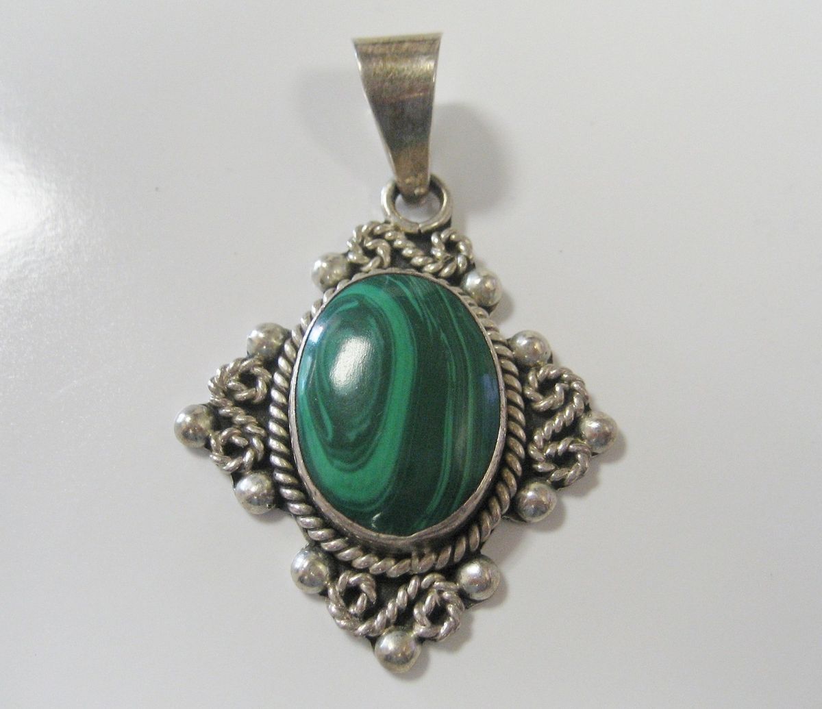 Taxco Sterling Malachite Oval TV 41 Mexico Pendant