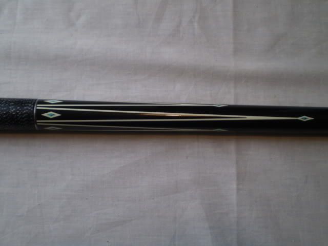 New McDermott L26 Pool Cue Free Case Billiards Stick