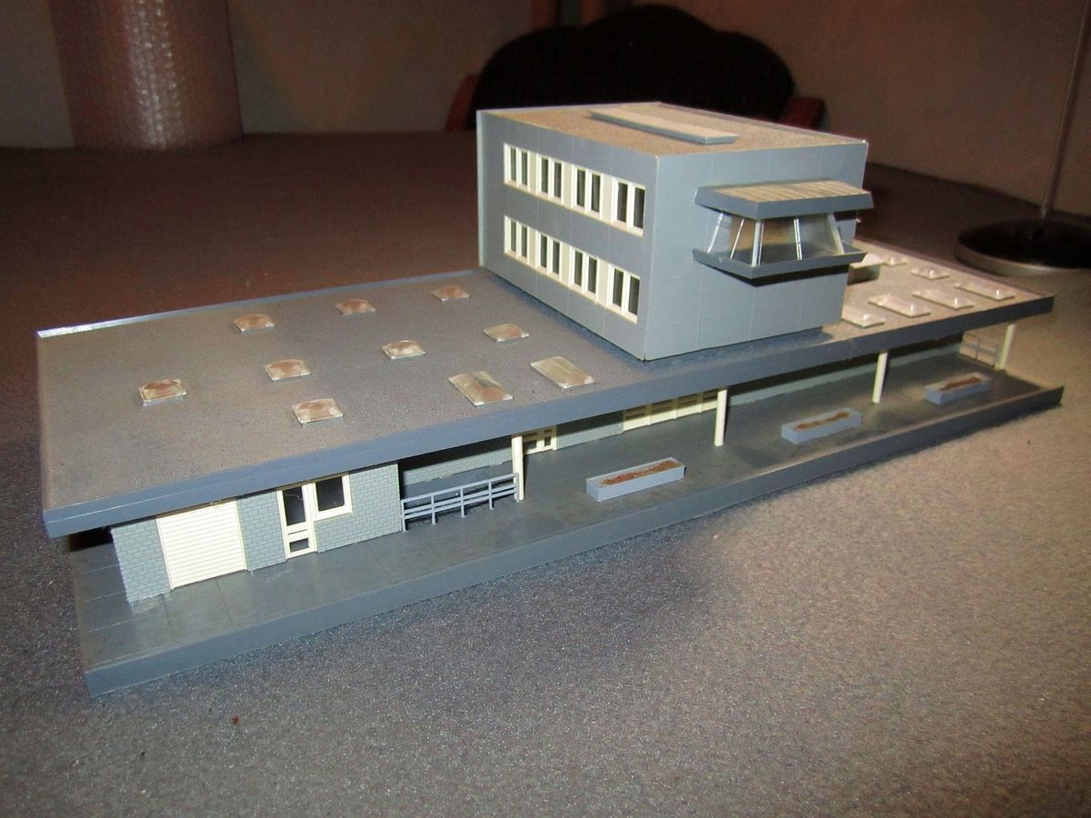 Large HO Scale Modern Shipping and Office Building for Model Railroad
