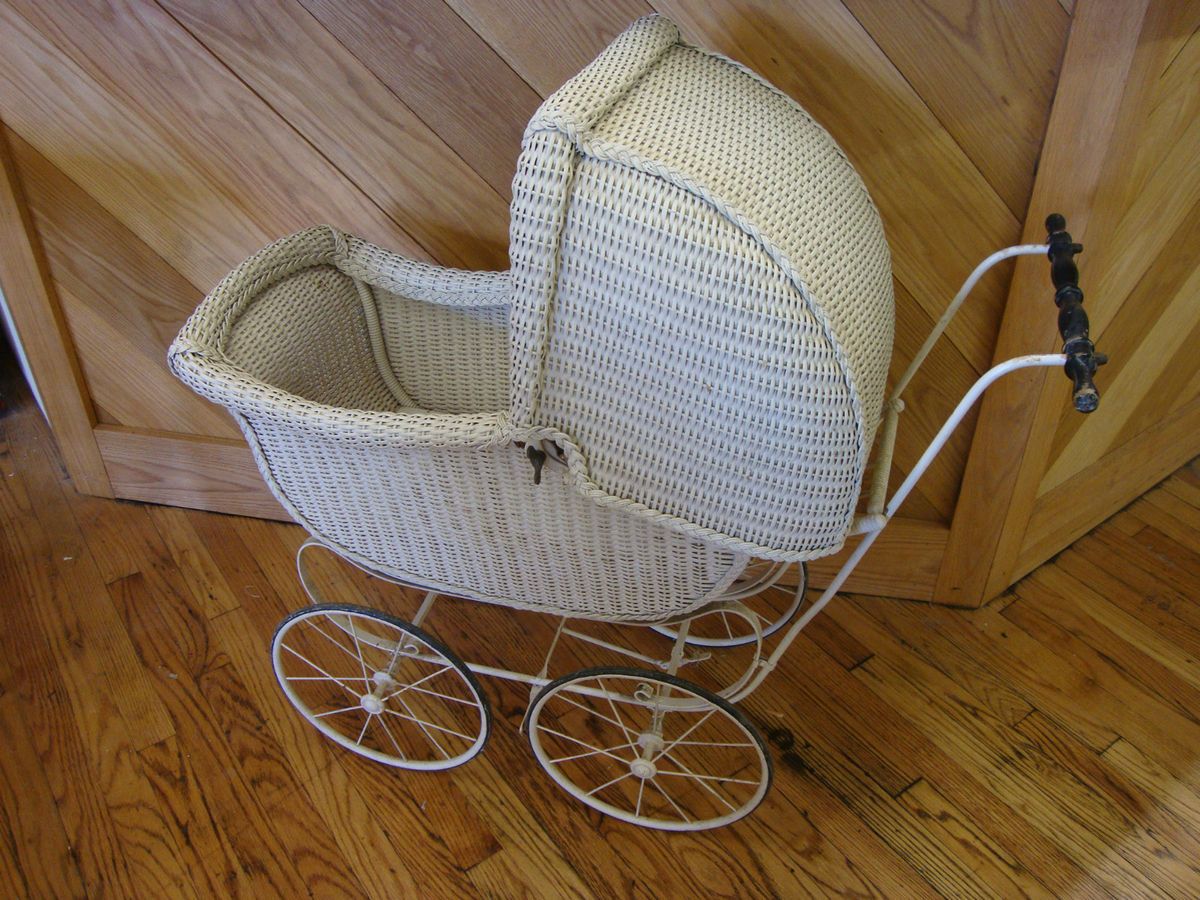Antique white wicker baby / doll stroller carraige or pram very nice