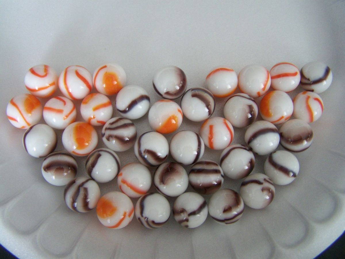 MARBLES (38) MARBLE KING CANDY CANE/CANDY STRIPES YELLOW & BROWN WITH