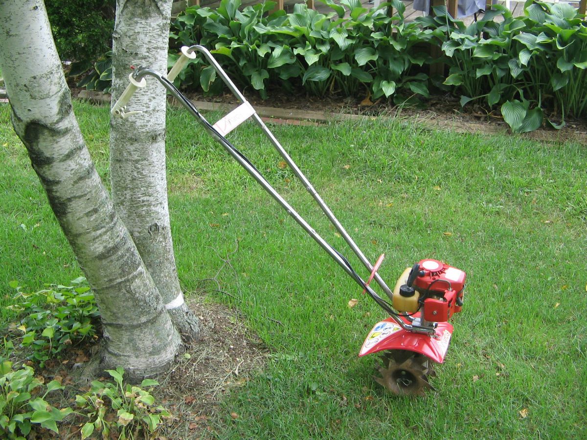 Mantis 2 Cycle Mini Rototiller Circa 1996