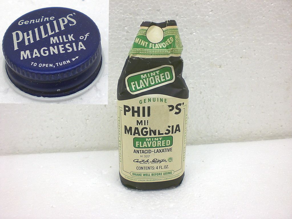 VINTAGE PHILLIPS MILK of MAGNESIA PAPER LABEL BLUE BOTTLE MINT FLAVOR