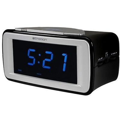 Emerson CKS9031 SmartSet Dual Alarm AM/FM Clock Radio