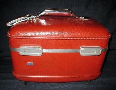 american tourister train case