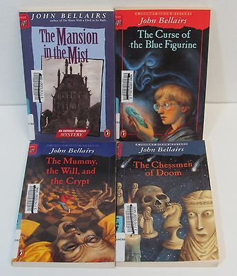 Lot 4 JOHN BELLAIRS Johnny Dixon Anthony Monday Mansion Chessman PB Ex