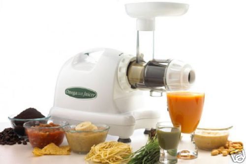 OMEGA 8004 Nutrition Center Juicer + New GE ULTEM Auger