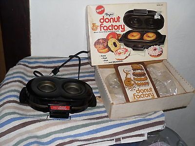 VINTAGE DAZEY DONUT FACTORY DONUT MAKER # DF2. LOOKS GOOD, WORKS