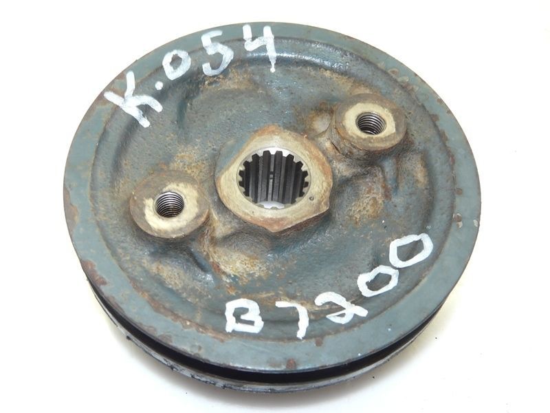 Kubota B7200D 4x4 Tractor D950 17hp Diesel Engine Pulley