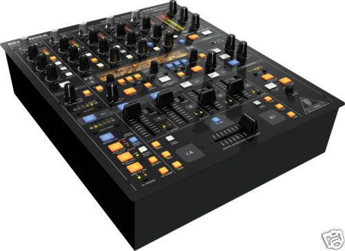 Behringer DIGITAL PRO DJ MIXER DDM4000 MAKE OFFER