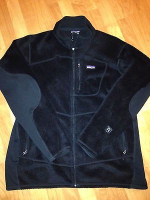 PATAGONIA MENS R2 JACKET   XXL   Black   Gently Worn   Fleece Full