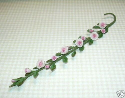 Narrow Rose Vine w/Leaves, Pink DOLLHOUSE Miniatures