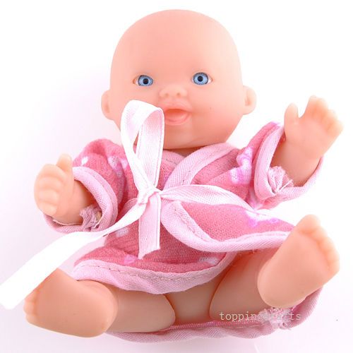 Lifelike Polyethylene Reborn Lifelike Baby Doll Yellow Clothes T8609