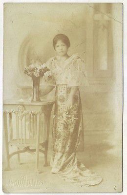 Philippines RPPC c1920s Manila Moderna Studios of a Lady in a