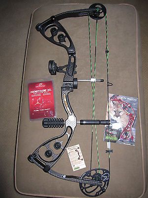 NEW 2013 MARTIN BENGAL BLACK CAMO BOW,RH,55 70#,DRAW 24 30.5 /HUNT