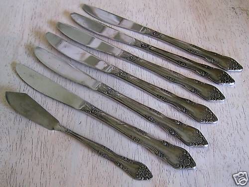 Rogers Co Stainless Korea Floral Dinner Knives+Butter