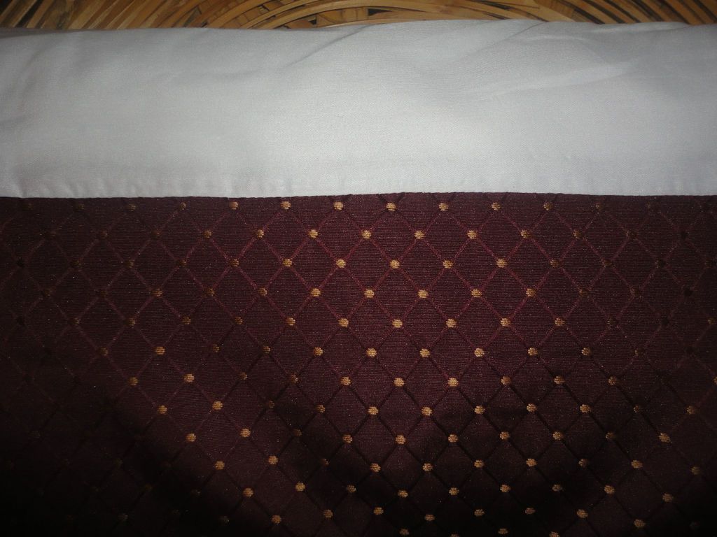 CROSCILL SHELBOURNE TOWNHOUSE KING BEDSKIRT BURGUNDY 14 DROP PRE