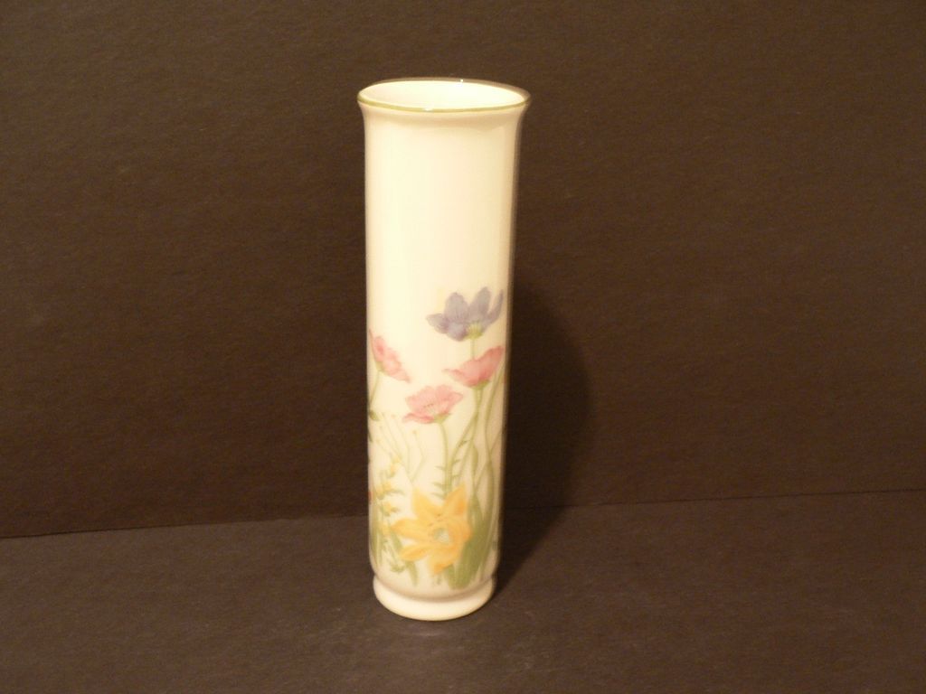 Vintage Seymore Mann Japan Day Lily Tall Vase Fine China with flowers