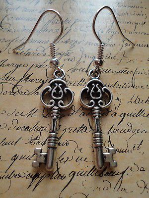 Vintage Silver Alice Wonderand Key Dangly Earrings