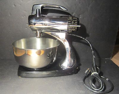 Vintage Retro Sunbeam Mixmaster 12 Chrome Body Bakelite Base 1960s No