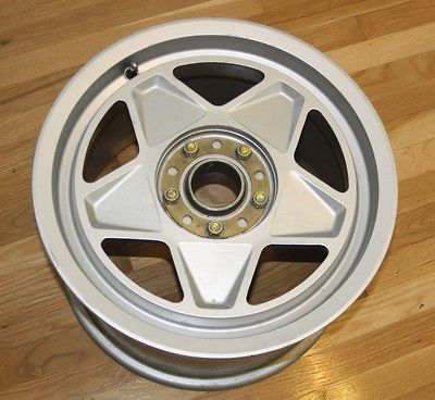 Rear Wheel Ferrari Testarossa, Early KO Style,16 x 10 Knockoff With