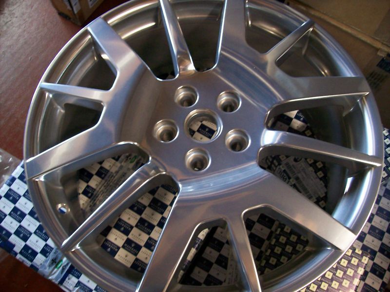 MASERATI GRANTURISMO REAR 20 INCH WHEEL RIM CHROME