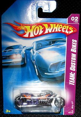 Hot Wheels Custom Bikes Airy 8 Motorcycle 150 1 64