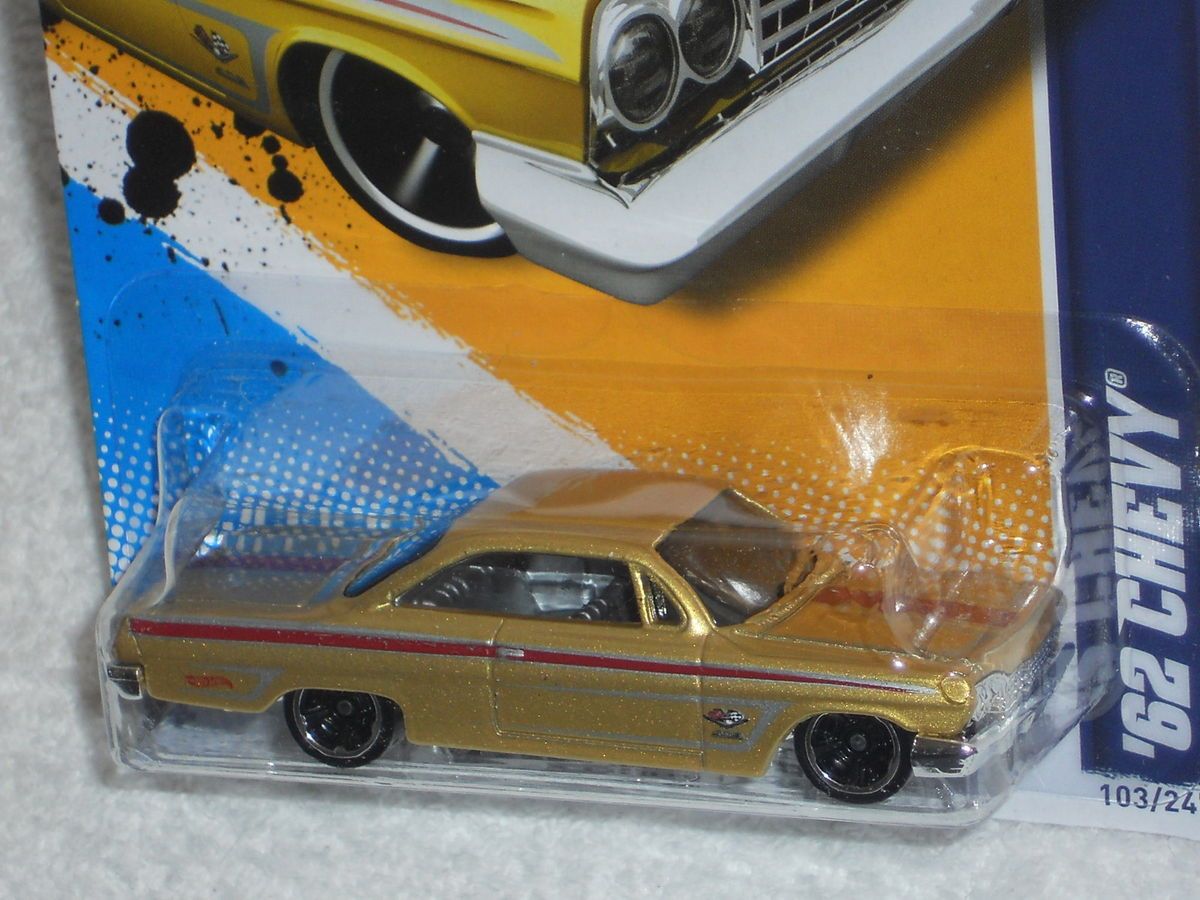 Hot Wheels 2012 Muscle Mania GM 12 3 10 62 Chevy Met Gold