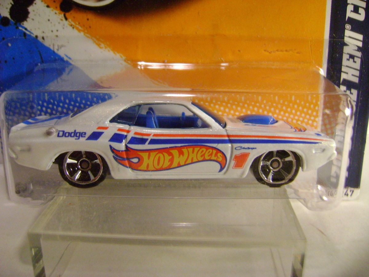 2012 Hot Wheels 174 70 Dodge Hemi Challenger HW Racing Series 4 of 10