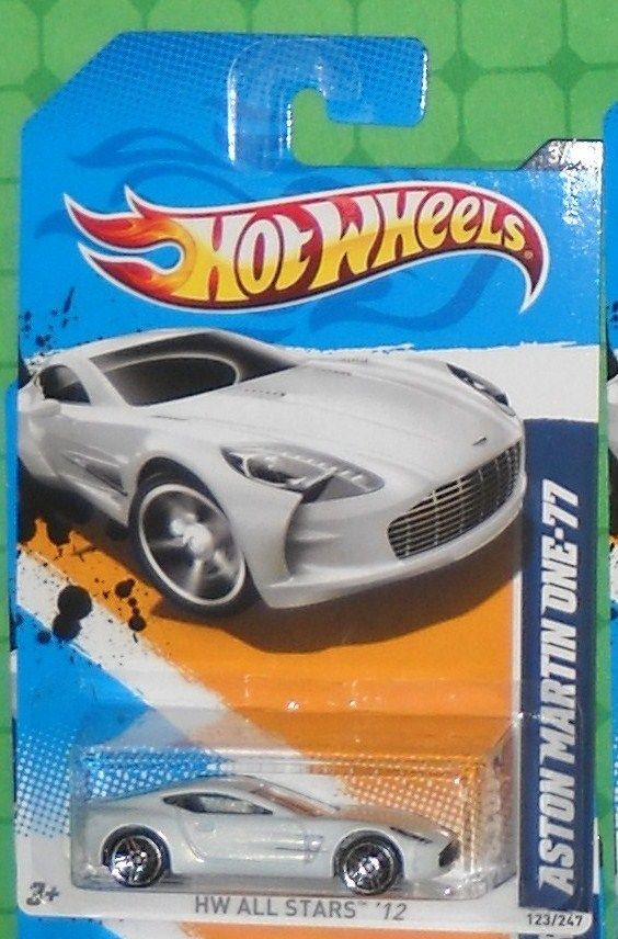 2012 Hot Wheels All Stars #123     Aston Martin One 77     White