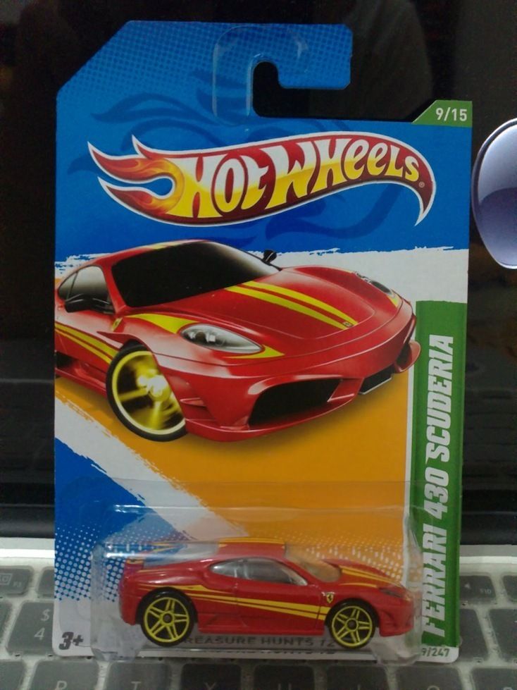 2012 Hotwheels Treasure Hunt Ferrari 430 Scuderia