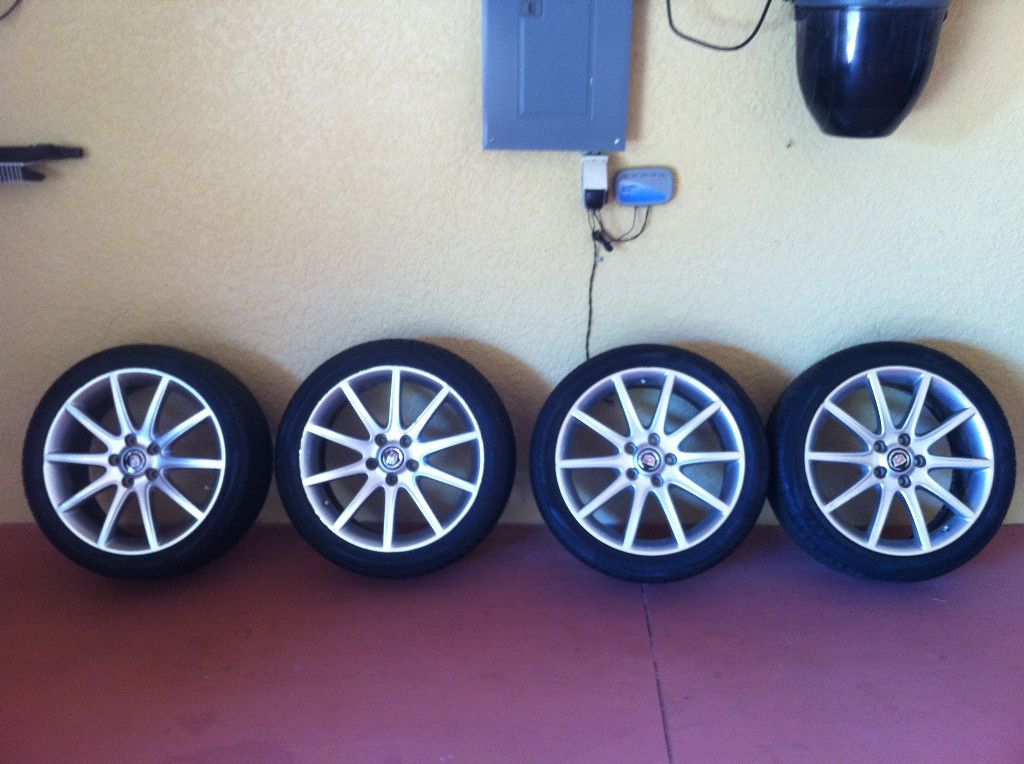 2006 Cadillac XLR V Silver Rims w Pirelli Runflat Tires